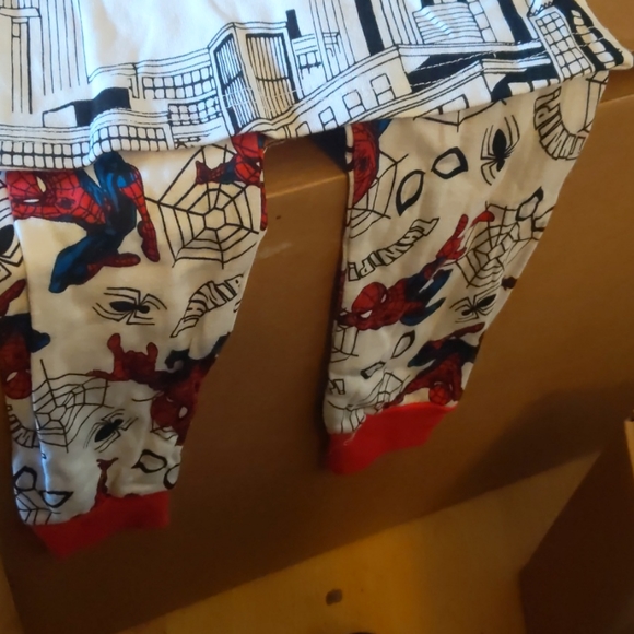 License to marvel Spider-Man pajamas size 4 - Picture 5 of 5